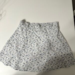 Abercrombie Kids Blue and White Floral Skirt Size 15/16